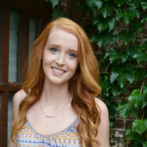 Meet your Posher, Sarah - Picture 1 of 1